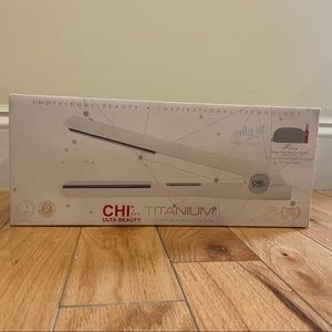 CHI Titanium 1” Flat Iron in White